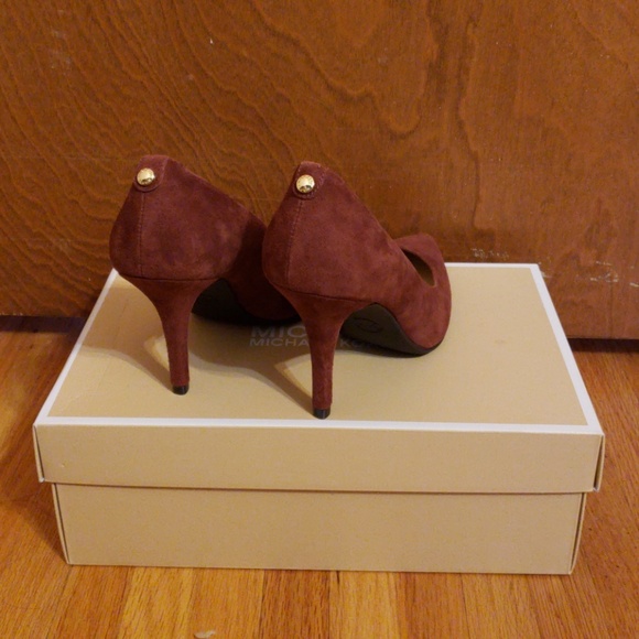 MICHAEL MICHAEL KORS MK-FLEX High Pump Suede Heels - Picture 3 of 4